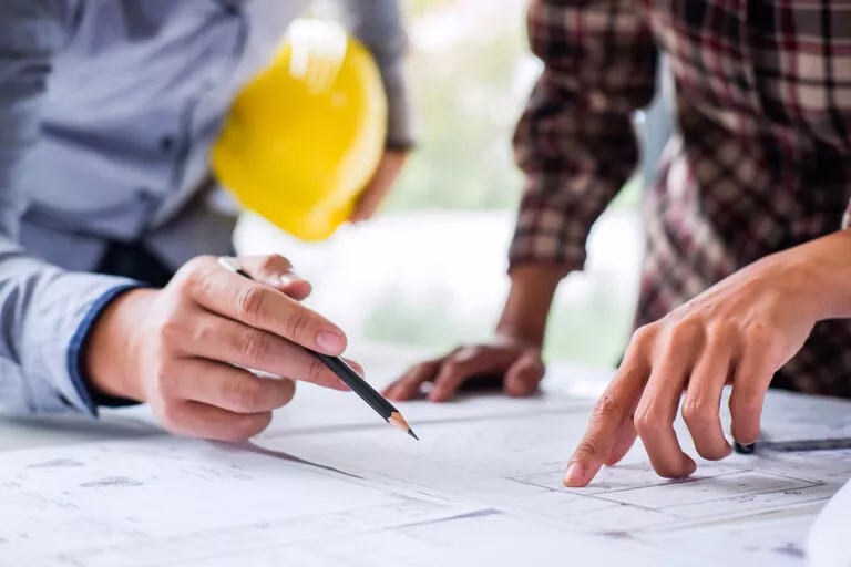Conosci le responsabilità di un costruttore edile?